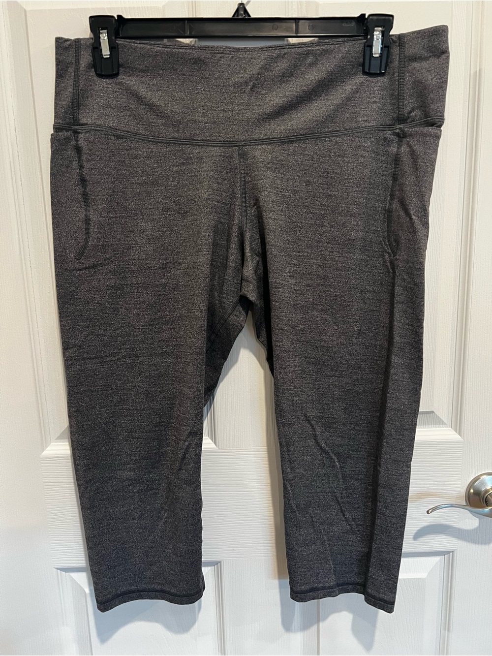 Under Armour Dark Charcoal Capri Leggings